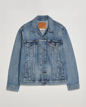 The Trucker Jacket Skyline